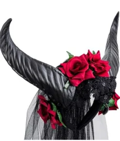 Demon horn med slør og blomster