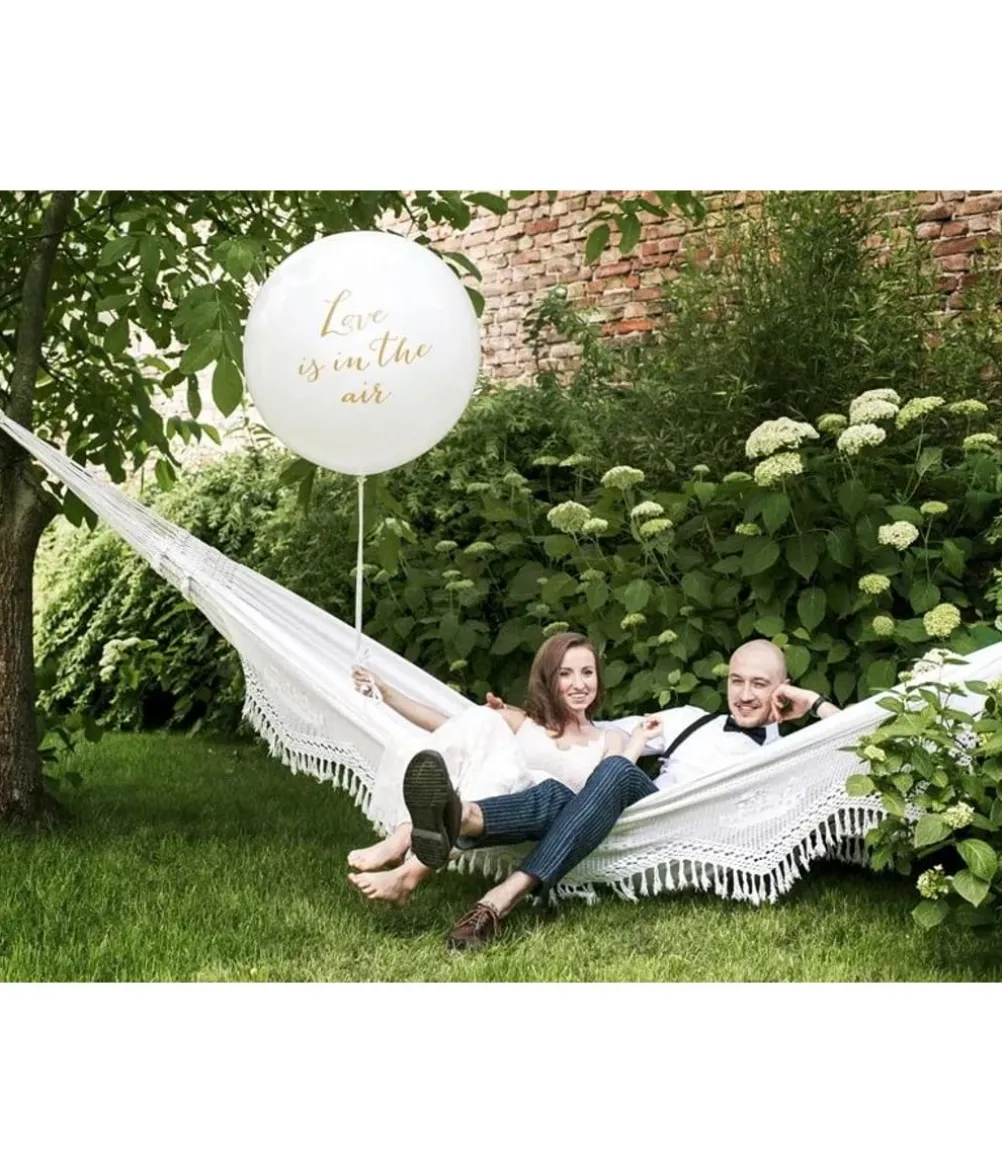 Hvid kæmpe ballon LOVE IS IN THE AIR, guld